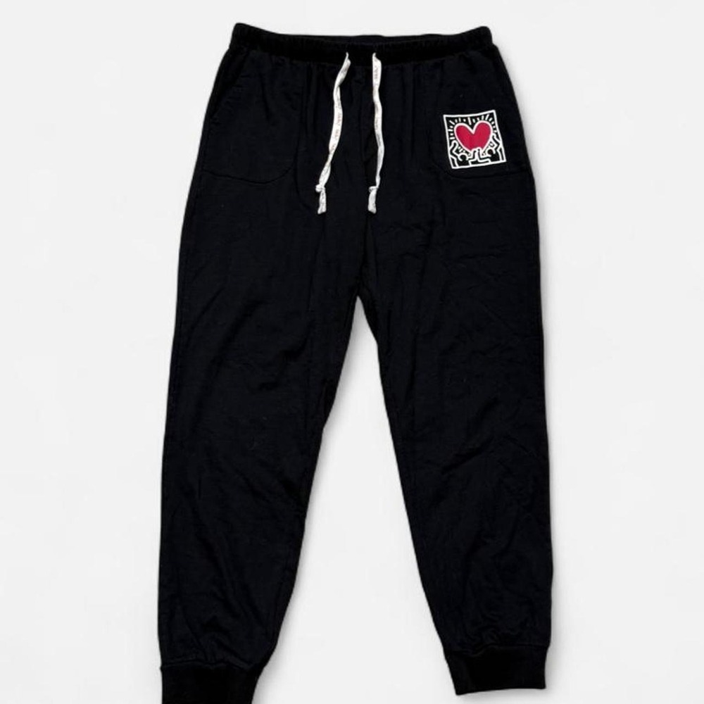 Keith Haring jogger sweatpants blsck with red white heart graphic, size L
